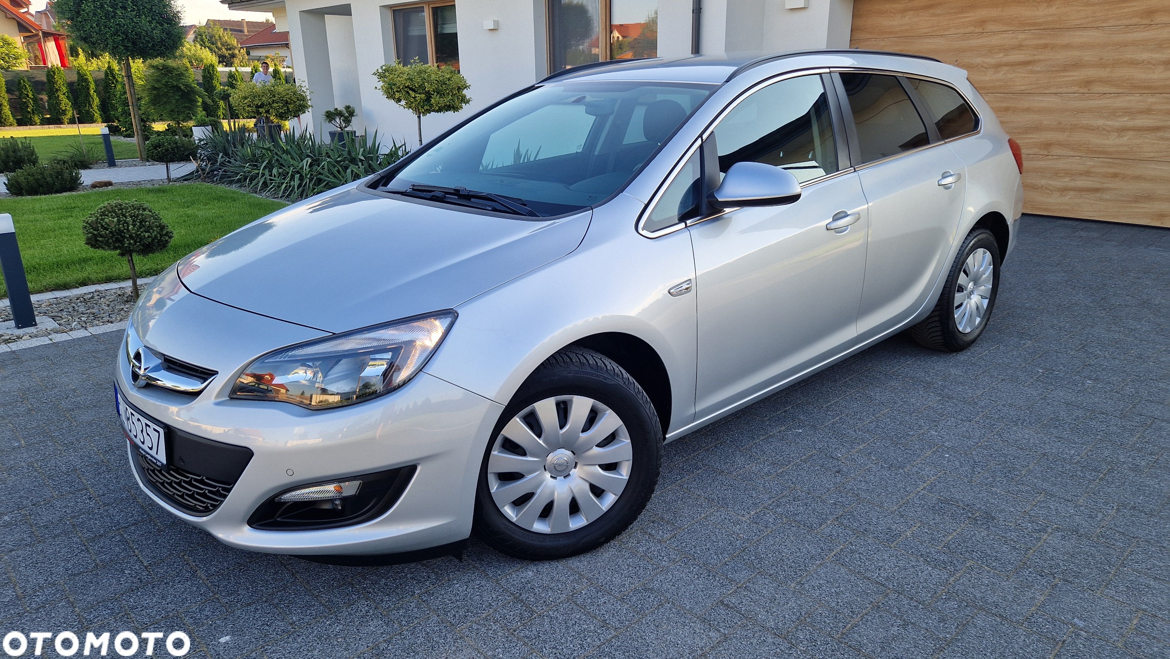 Opel Astra IV 1.6 CDTI Sport - 1