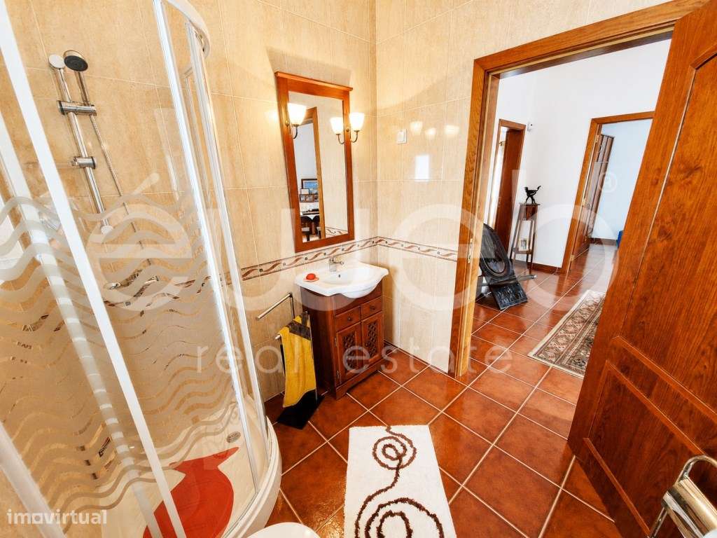 Moradia T4 de Arquitetura Alentejana com Piscina, Motrinos, Regueng...-53