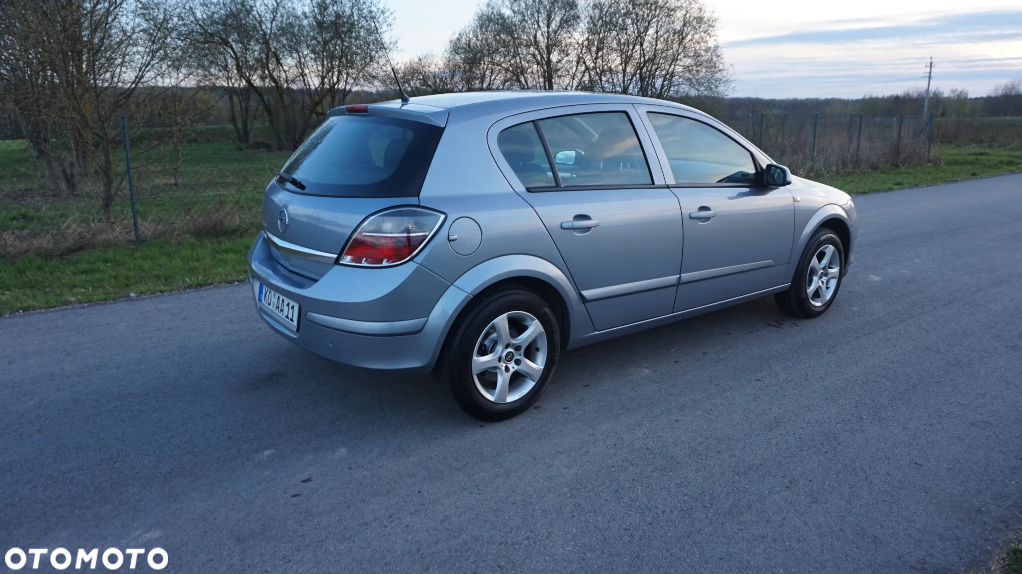 Opel Astra 1.6 Design Edition - 5
