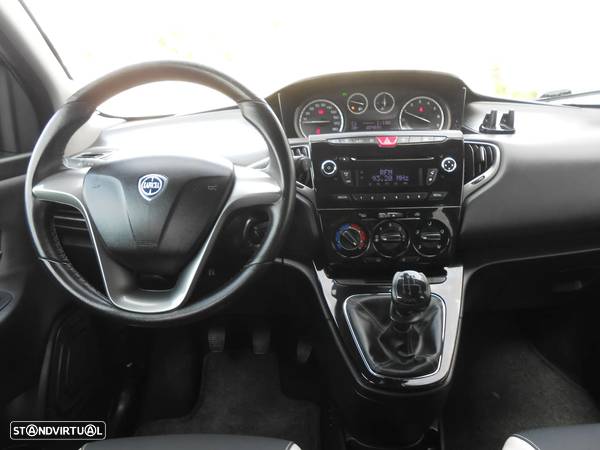 Lancia Ypsilon 1.2 S&S Silver - 17