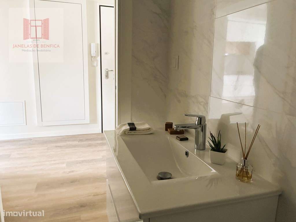 T3 em Benfica, renovado, equipado, mobilado, varanda aberta-24