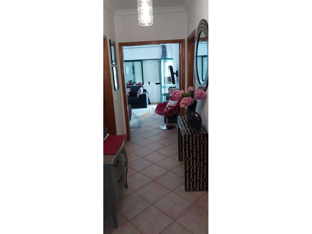 Apartamento T1 com Garagem - Quarteira-8