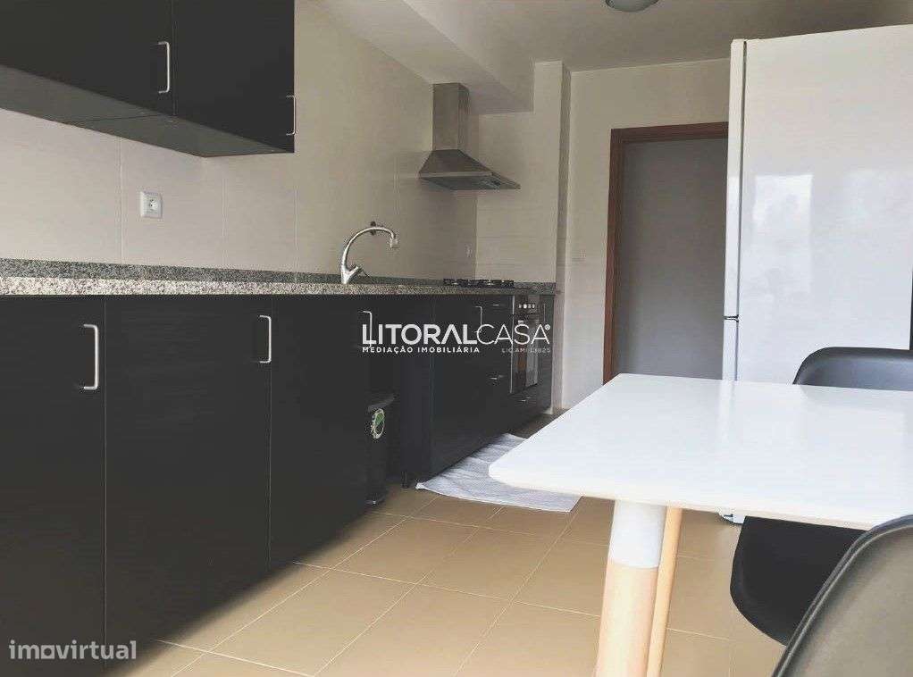 Apartamento T2 com 3 Frentes - Zona do Glícinias - Grande imagem: 5/24