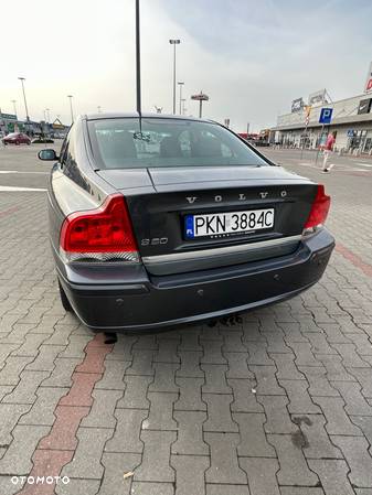 Volvo S60 2.4D Momentum - 6