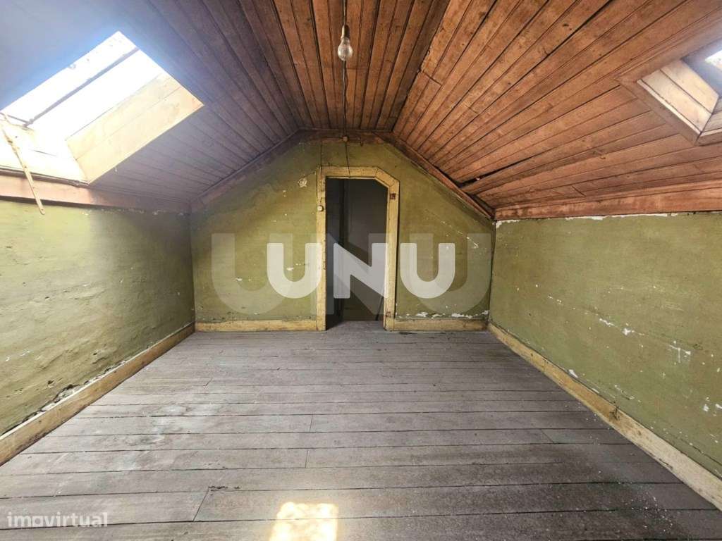 Prédio Urbano - Pleno Centro da Cidade de Viseu-12