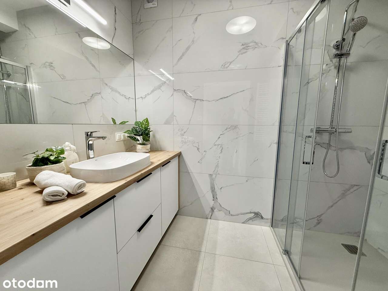 Duże, wykończone mieszkanie na sprzedaż-9