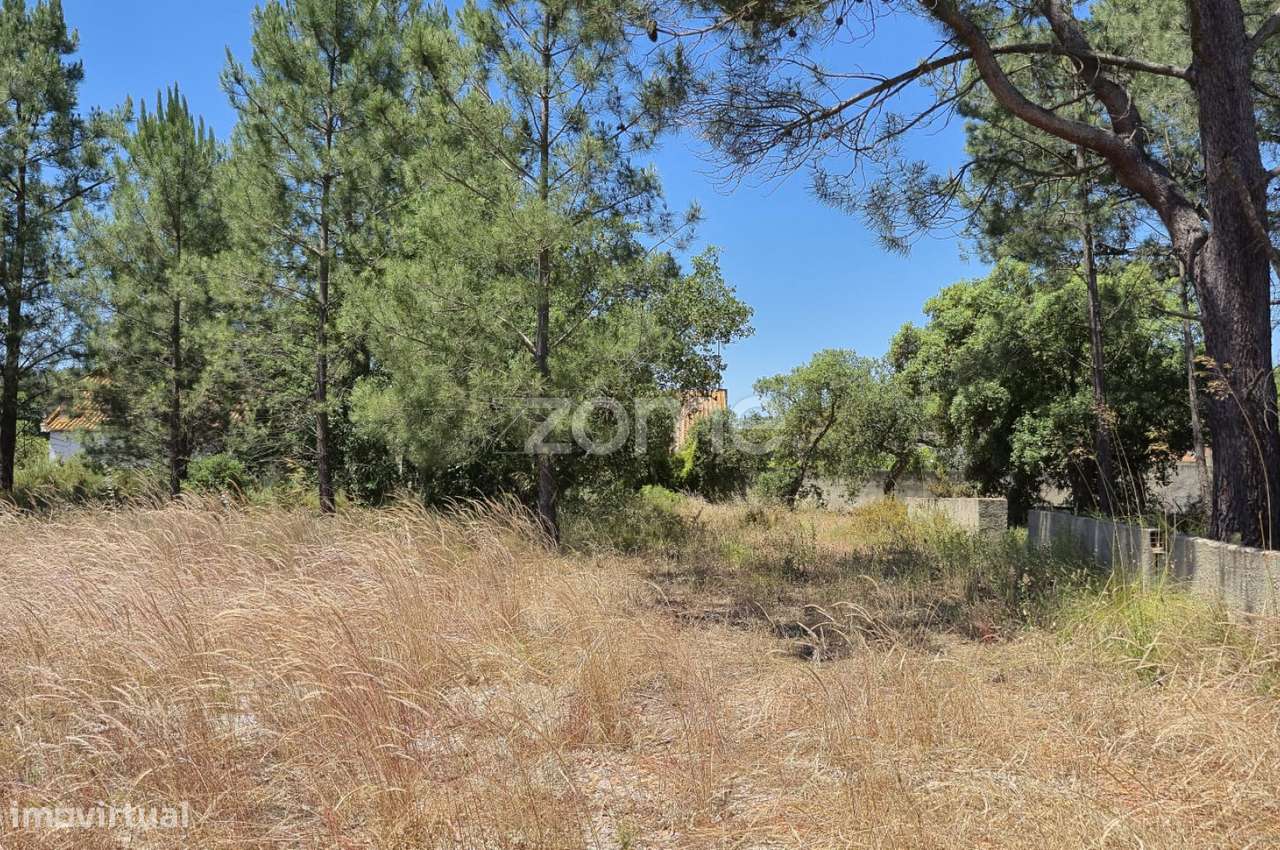 Terreno potencialmente urbanizável em Fernão Ferro, Seixal - Grande imagem: 4/22