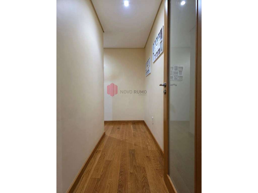 Apartamento T2+1 de Excelência no Centro da Maia | 161 m² | 2 Garag...-25