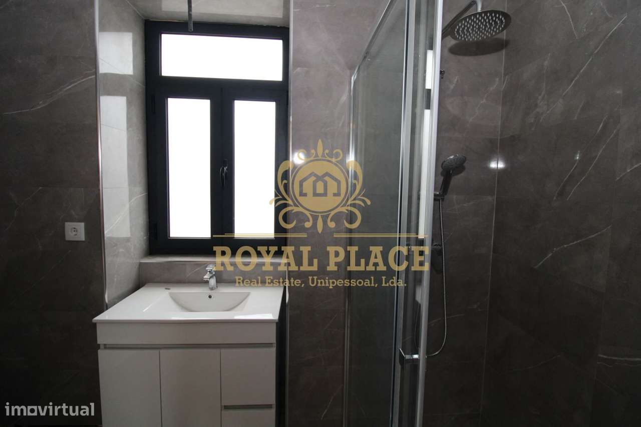 Moradia V2 Renovada com Anexo, Lourosa-23