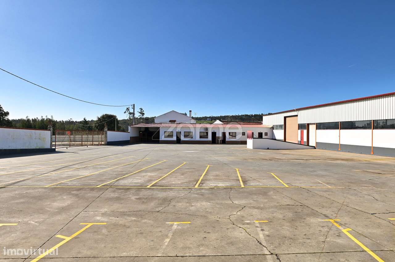 Terreno e Armazém Maxial - Grande imagem: 4/29