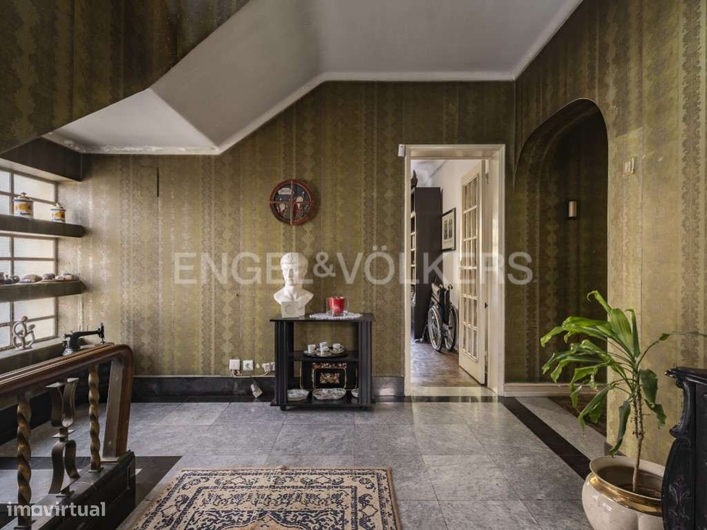 Moradia Isolada com Terreno de 1.300 m² em Alvalade-5