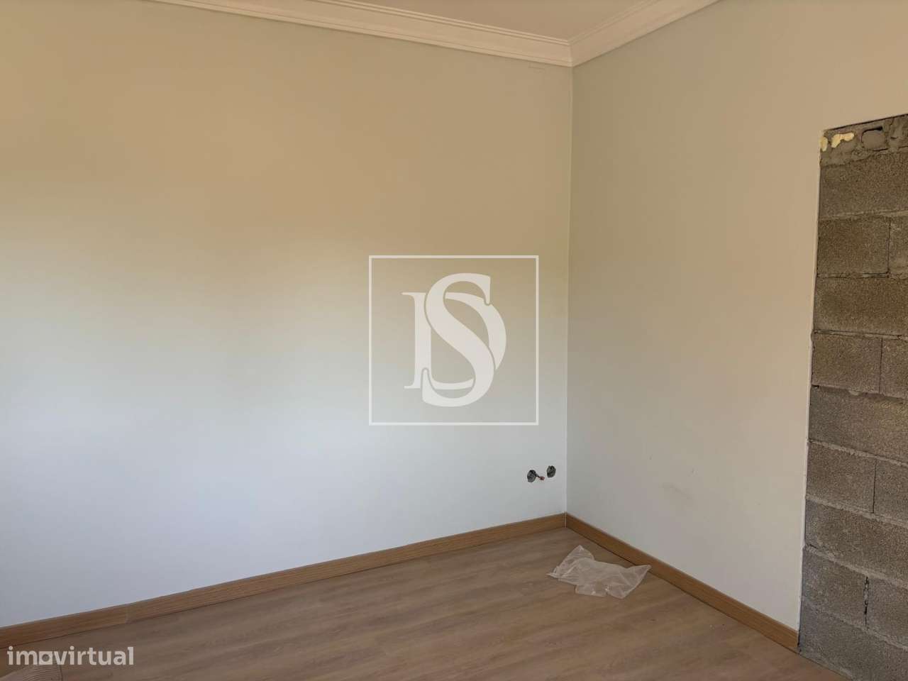 Andar Moradia T2+1 em Barroselas totalmente renovado (R/C)  com quinta-20