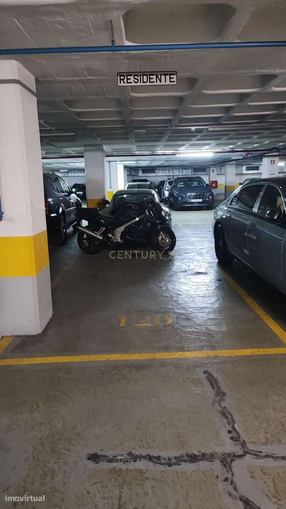 Espaço de Estacionamento em Alvalade, Lisboa-17