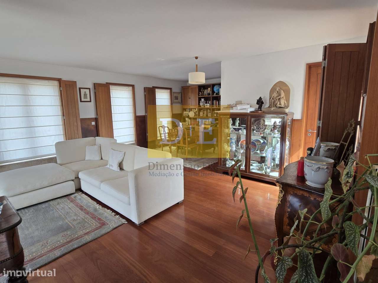 Moradia de 4 Frentes em Zona Nobre de Leca da Palmeira-22