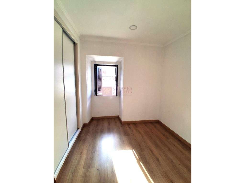 Ericeira- Ribamar - T1 Rústico Centro de Ribamar - Não mobilado - Grande imagem: 5/13