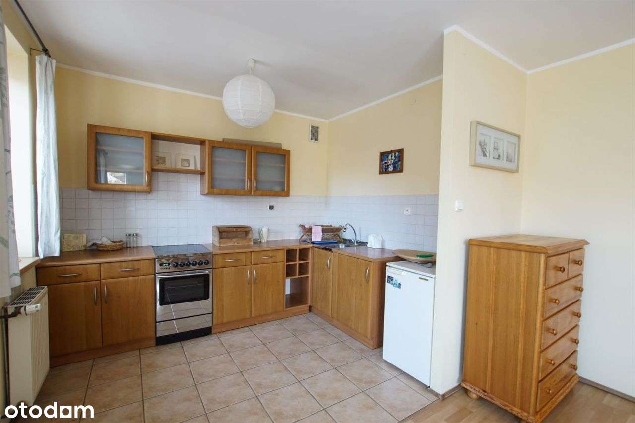 Ładne, Duże 1-Pokojowe, 1 piętro, duży Parking-2