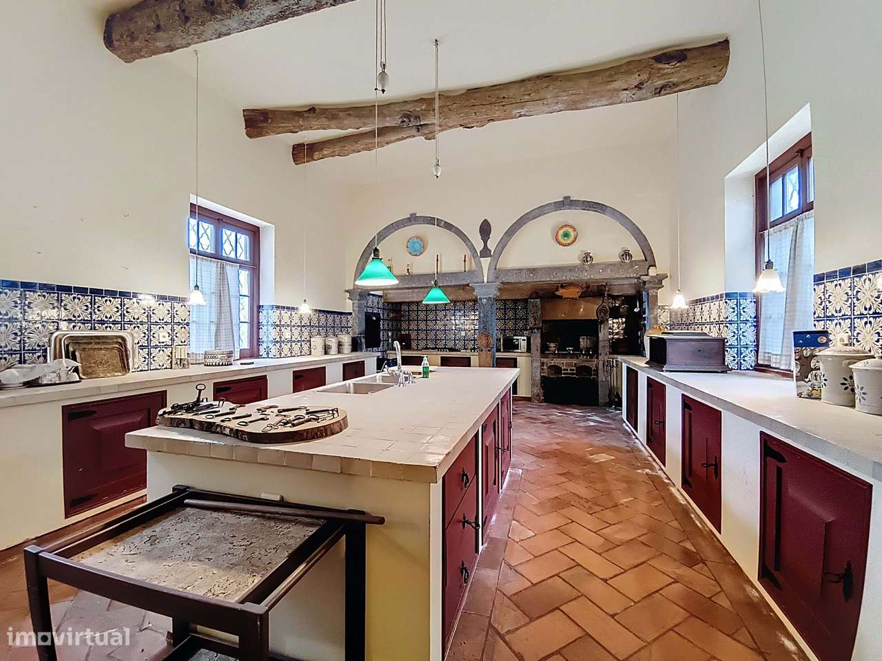 Solar Centenário de Encanto Histórico com Vista Inigualável na Ilha de-50