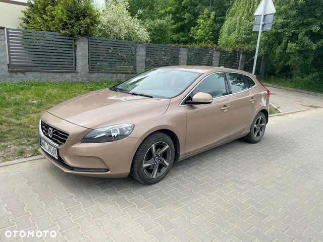 Volvo V40 D2 Summum - 1