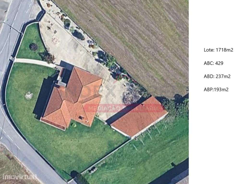 Moradia Isolada T3, com Jardim - Aveiro-12