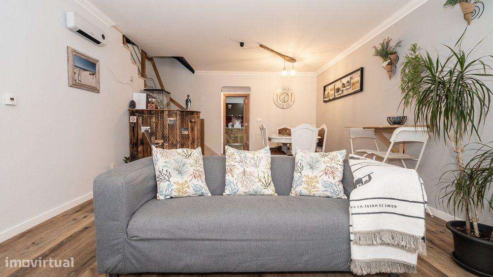 Moradia T4 na Praia da Areia Branca para Investimento ou Habitação Pró-21