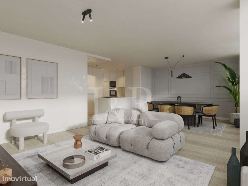 Apartamento T2 com estacionamento, junto à Praça de Espanha - Grande imagem: 2/36