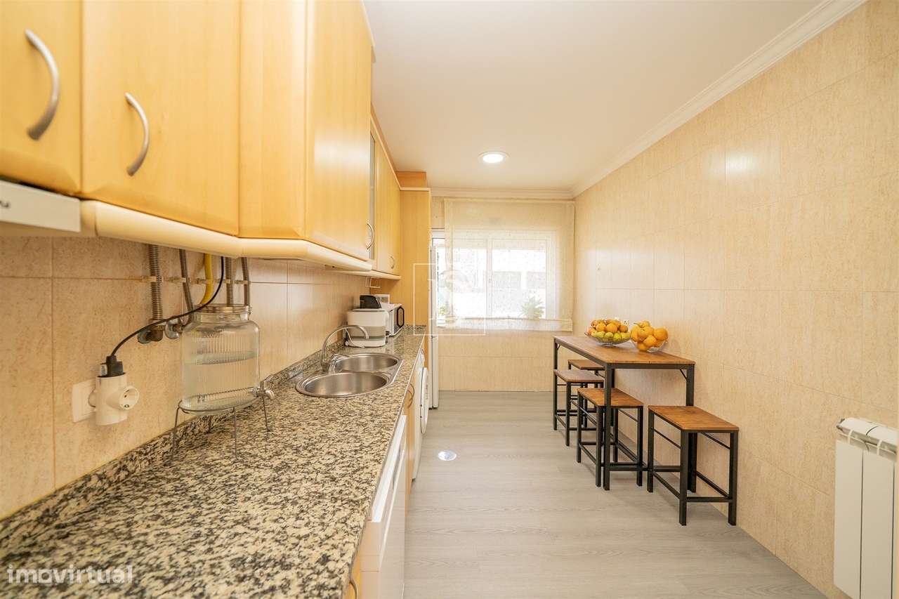 T2+1, Remodelado, com Garagem Fechada, a 1,2 km da Praia — Vila do Con-16