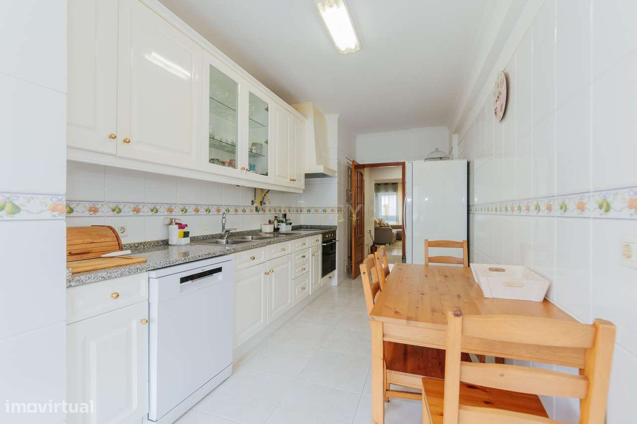 Apartamento T3 em Santa Iria de Azoia, Loures-9