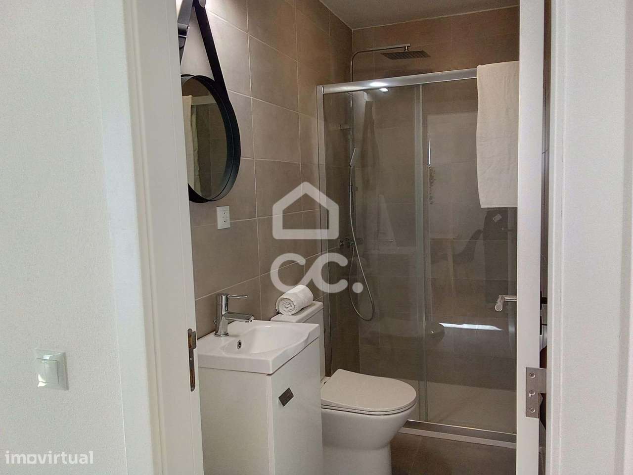 Armazém remodelado e convertido em estúdio moderno – Olho Marinho, Óbi-5