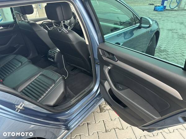 Volkswagen Passat 2.0 TDI Bi-Turbo BMT 4Mot Highline DSG - 6