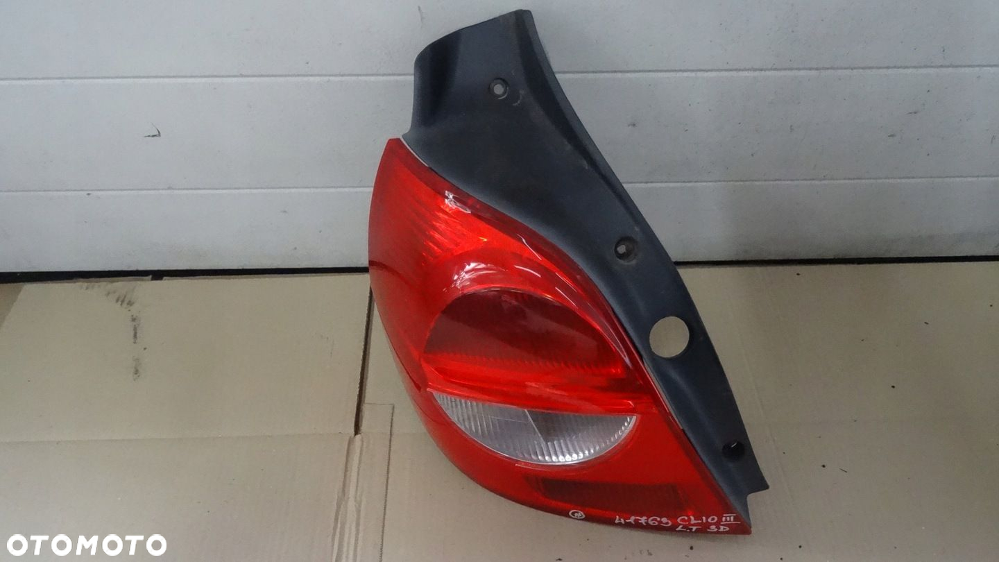 CLIO 3 III LAMPA LEWY TYŁ 89035079 - 2