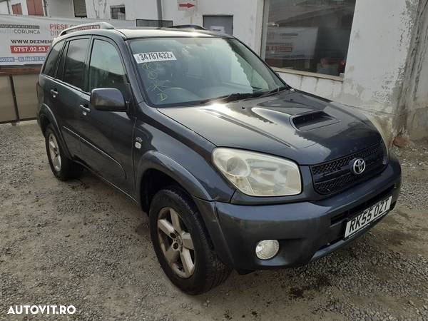 Arc Fata Toyota RAV 4 II 2.0 D 2000 - 2006 SUV 4 Usi (529) Diesel - 2