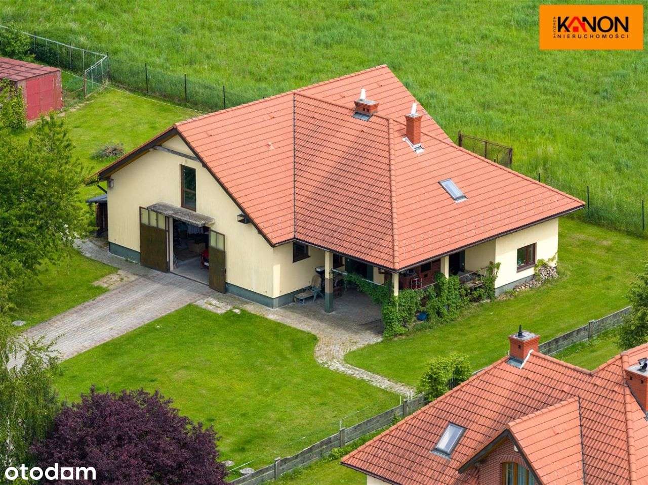 Dom, 301,20 m², Kozy-7