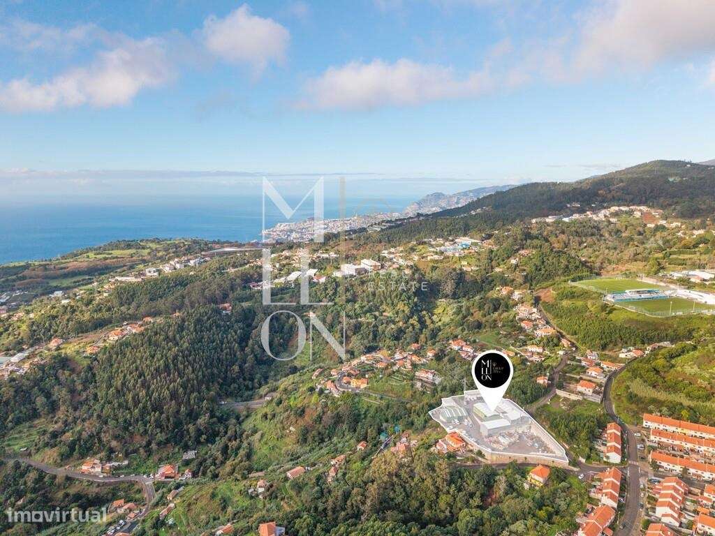 Oportunidade de Investimento Industrial - lote 7.290 m2 com 1.595 m2 d-8