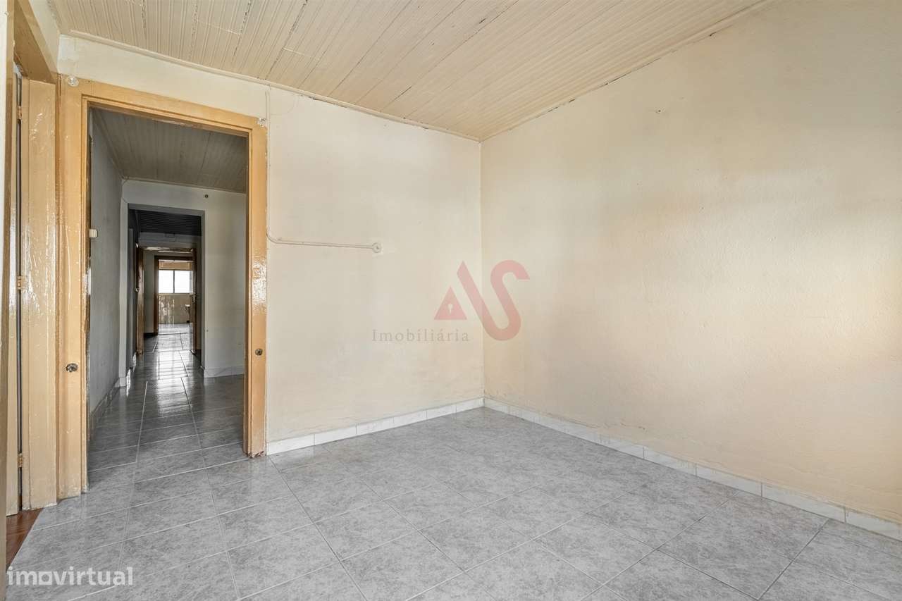 Moradia de Bairro para Reabilitar – Azurém, Guimarães - próxima da Uni - Grande imagem: 4/16
