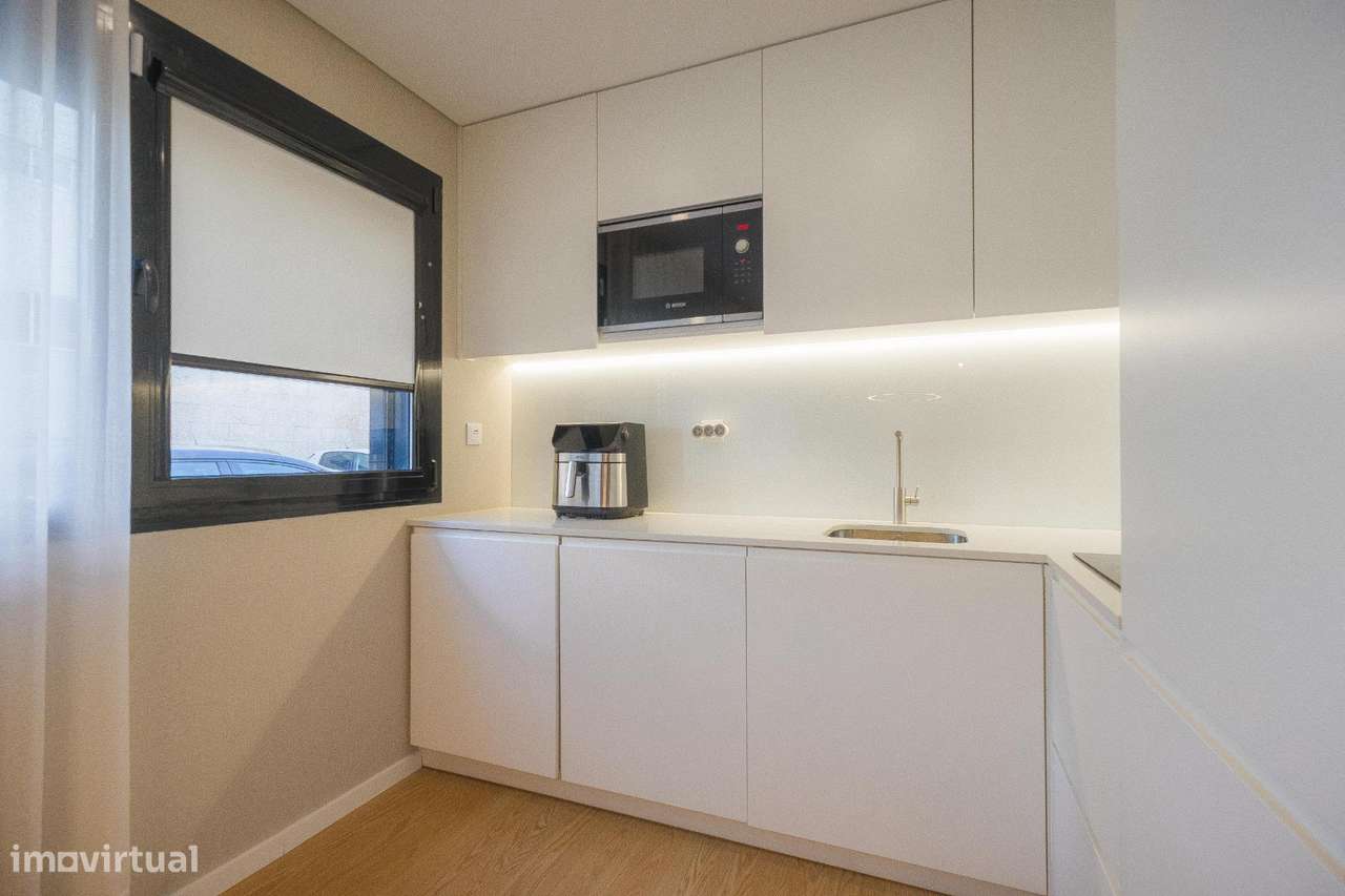 T1 Moderno e Luminoso com Metro Próximo e Acesso Rápido à Praia...-6