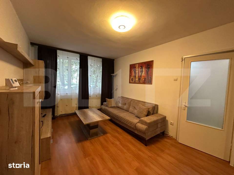 Apartament cu 2 camere, zona Hipodrom III - pretabil pentru investitie - Imagine principală: 2/9