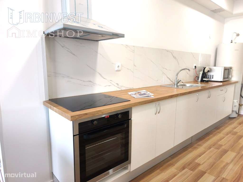 Loja Comercial Totalmente Remodelada no Centro de Quarteira, Algarve-11