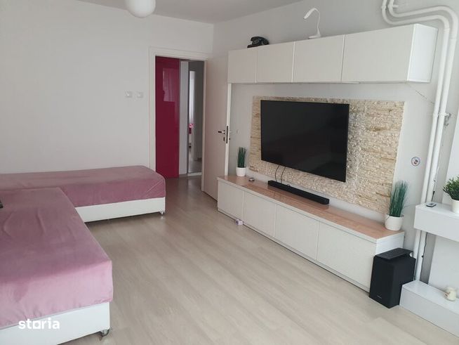 Apartament 2 camere 1 minut de metrou MOBILAT/UTILAT zona titan/sector