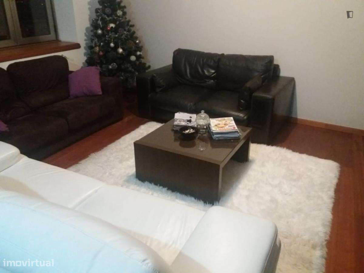 Quarto - localizado em Aveiro - Grande imagem: 3/5