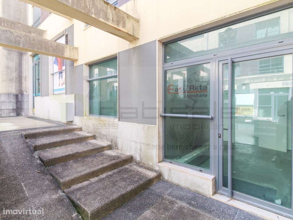 Loja para comércio ou serviços, na Quinta do Conventinho, em Santo ... - Grande imagem: 4/12