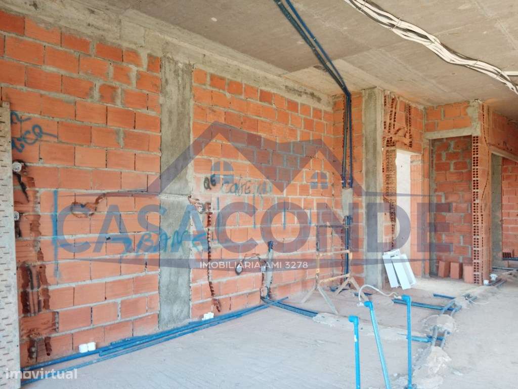 Moradia Isolada Térrea V3 C/Piscina e Garagem-8