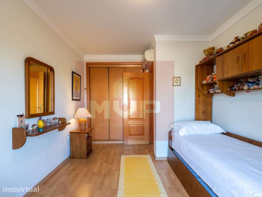 Moradia em banda V3 em Quelfes-27