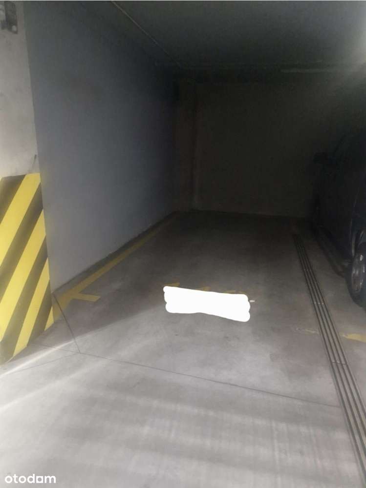Miejsce postojowe w garażu Sztuk Pięknych 1 / Jana Kazimierza 45