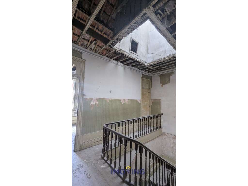 Prédio para remodelar - 3 pisos - jardim- centro do Porto-9