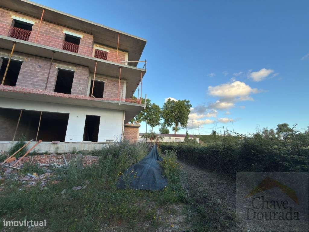 Apartamento T3 com logradouro e garagem - Mealhada-19