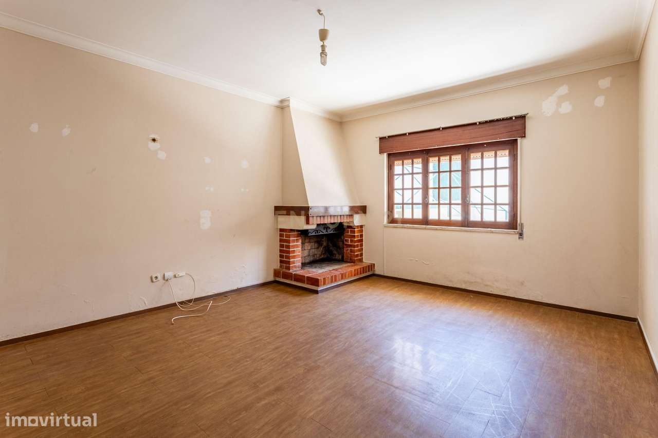 Espaçosa Moradia T3 em Azambuja, Lisboa-7