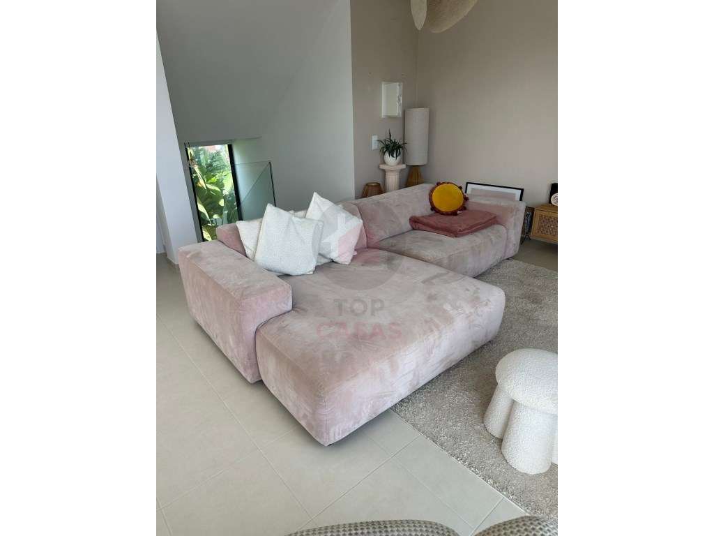 Moradia Contemporânea com Jardim e Piscina em Salir do Porto-4