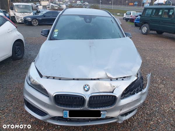 BMW Seria 2 216d - 6