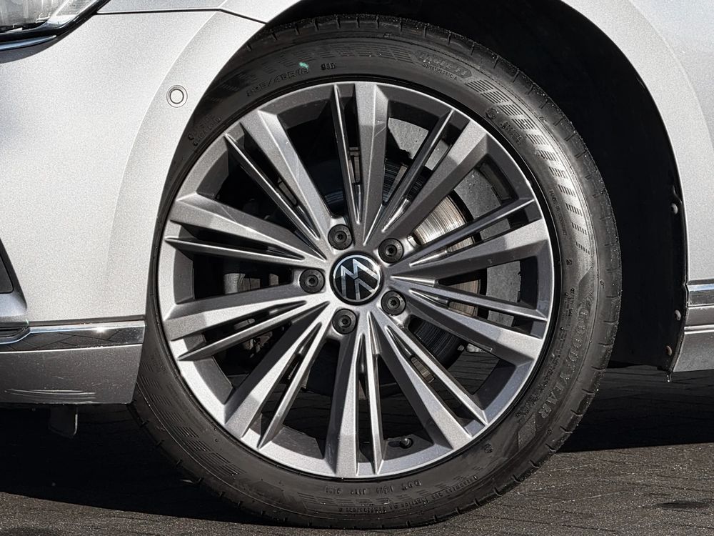 Volkswagen Passat-Variant 2.0 TDI Scr DSG Elegance 200 KM — zdjęcie 5