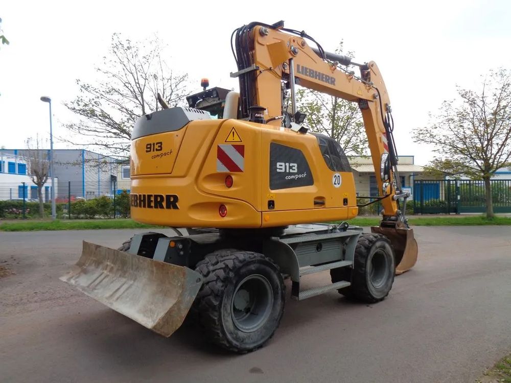 Liebherr 913 2021